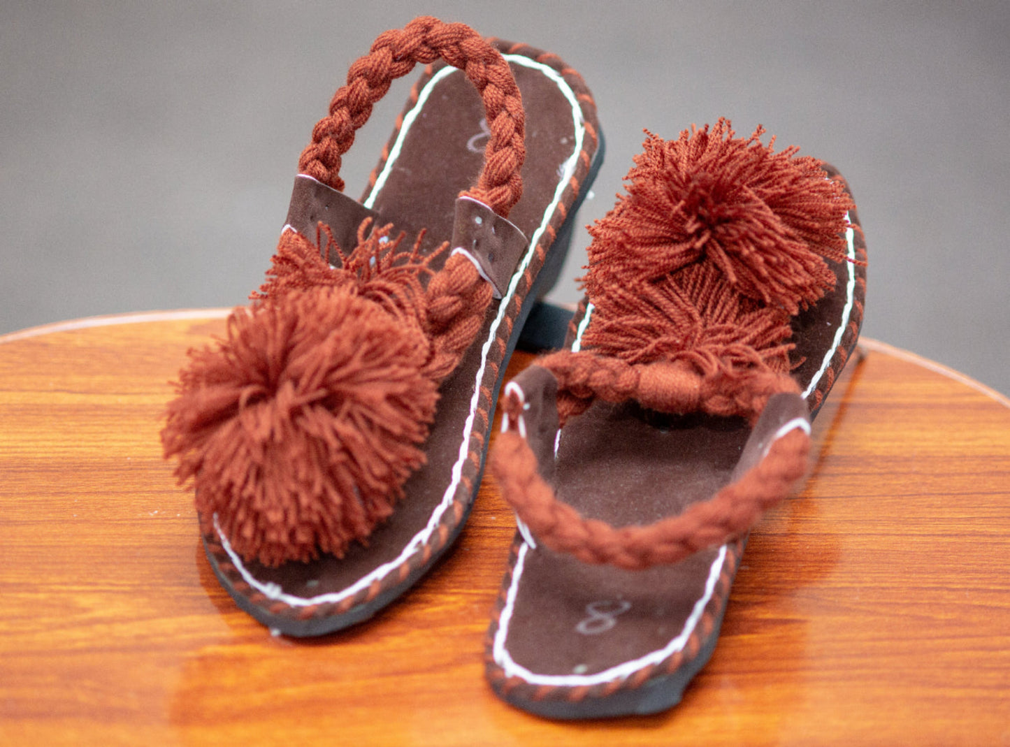 Handcrafted Balochi Chappal for Women | Traditional Chawat Sandal Pakistan | Ladies Balochi Chappal Chawat –