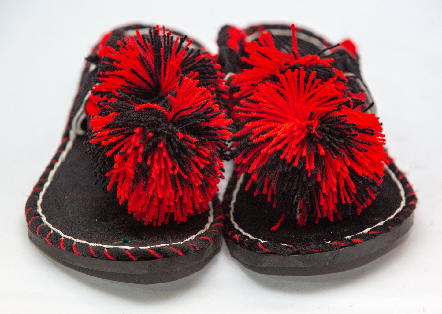 Women’s Balochi Chappal Chawat – Handmade Traditional Footwear | Buy Online Pakistan