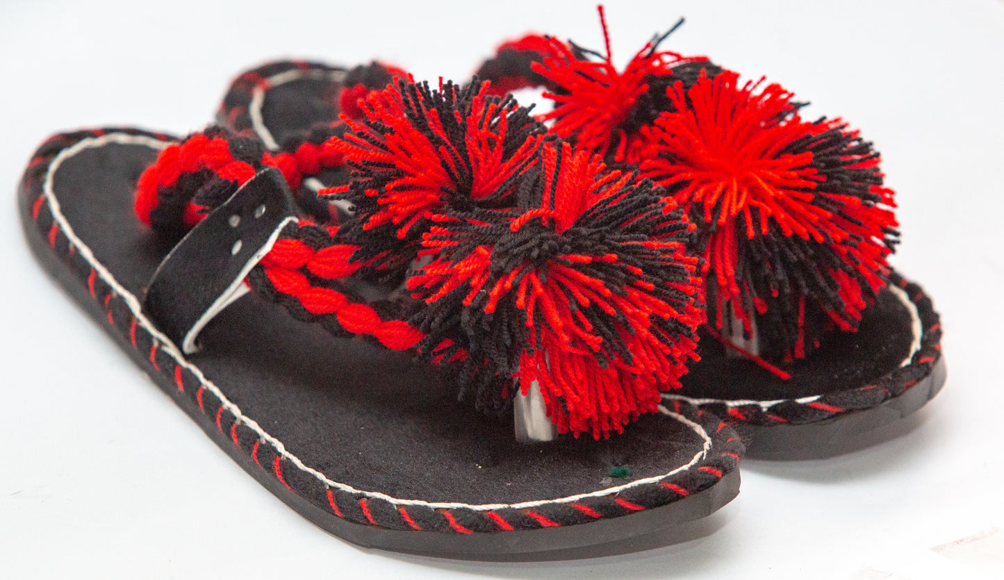 Women’s Balochi Chappal Chawat – Handmade Traditional Footwear | Buy Online Pakistan