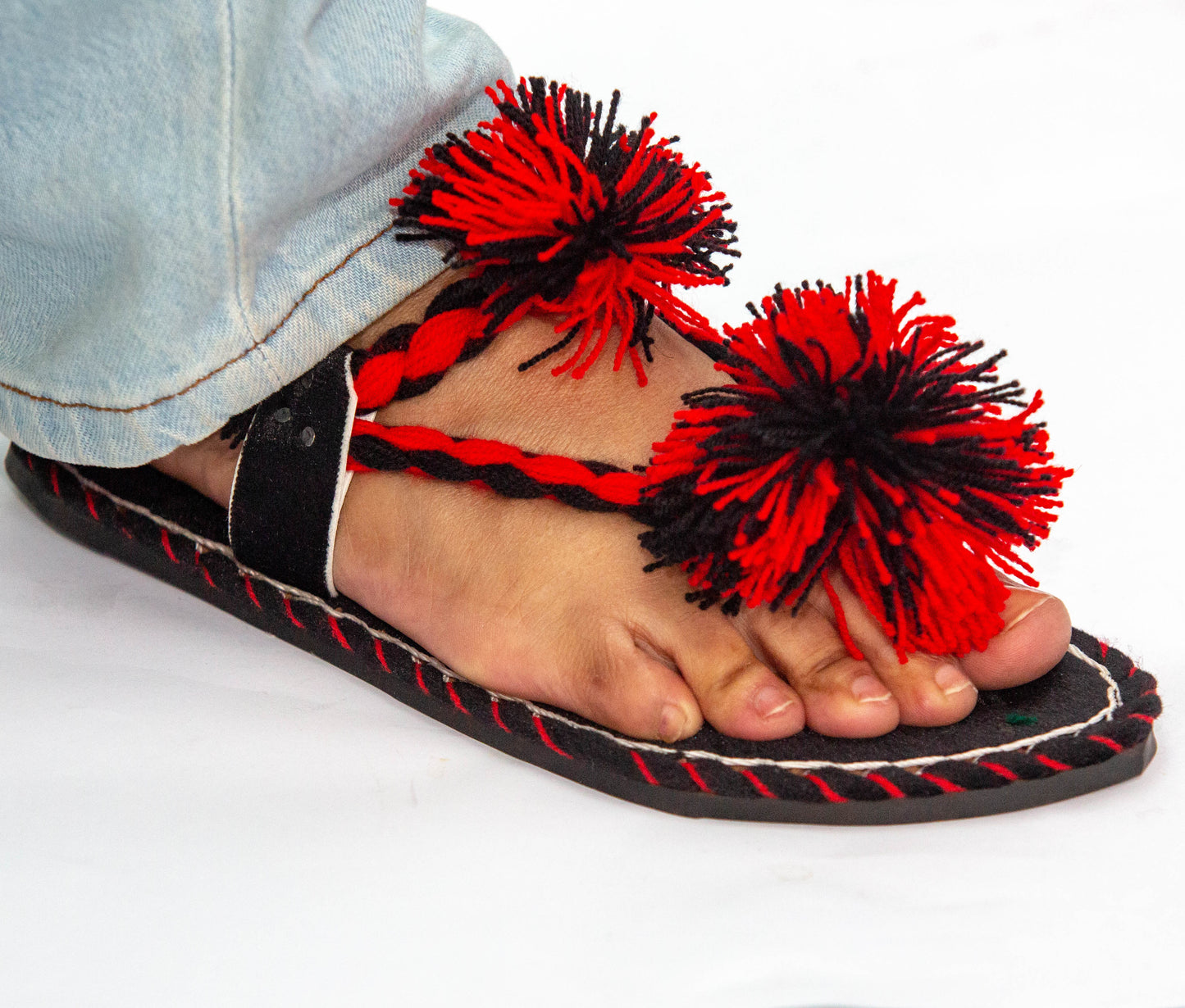 Women’s Balochi Chappal Chawat – Handmade Traditional Footwear | Buy Online Pakistan